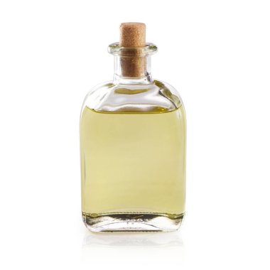 Beyaz arka planda izole edilmiş şişe sıvısı