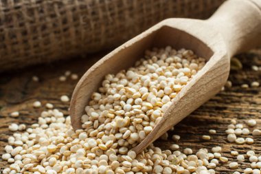 Sağlıklı kinoa - glütensiz tohumlar