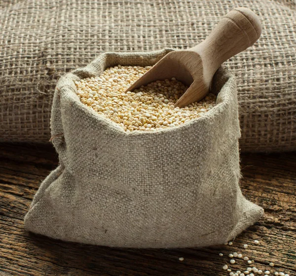 Healthy Quinoa Gluten Free Seeds Small Sack — Stock Photo, Image