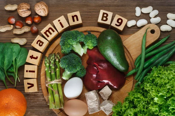 Potraviny Bohaté Vitamín Kyselina Listová Jako Játra Chřest Brokolice Vejce — Stock fotografie