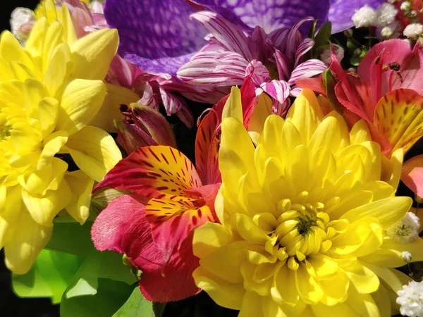 Fundo Flores Bonitas Para Cena Casamento Buquê Flores Mistas — Fotografia de Stock