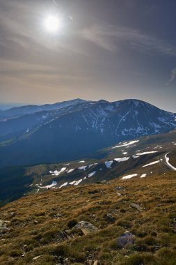 Dağlar, yatay, gün batımında çerçevesindeki sunt