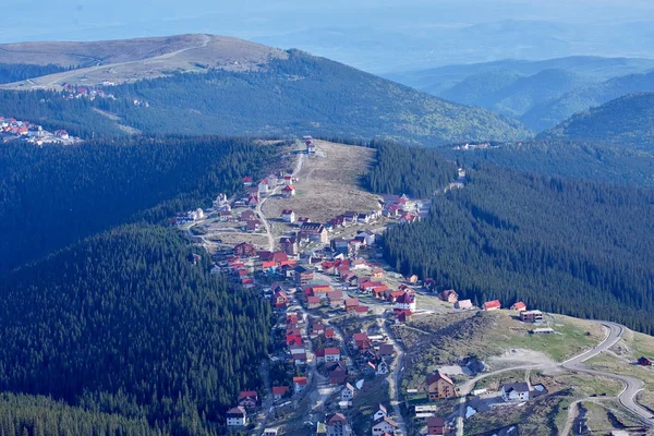 Luftaufnahme Eines Resorts Auf Einem Berg — Stockfoto