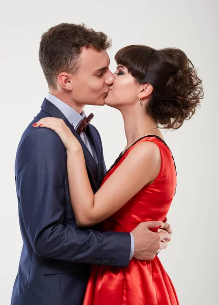 Primer Plano Una Feliz Pareja Joven Estudio —  Fotos de Stock