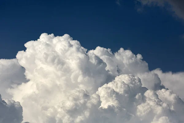 Cloudscape Chmury Cumulonimbus Duże Latem — Zdjęcie stockowe