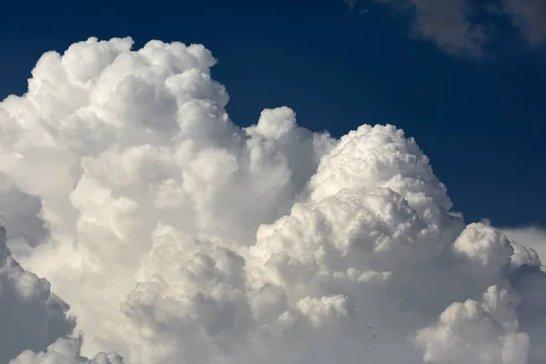 Cloudscape Chmury Cumulonimbus Duże Latem — Zdjęcie stockowe