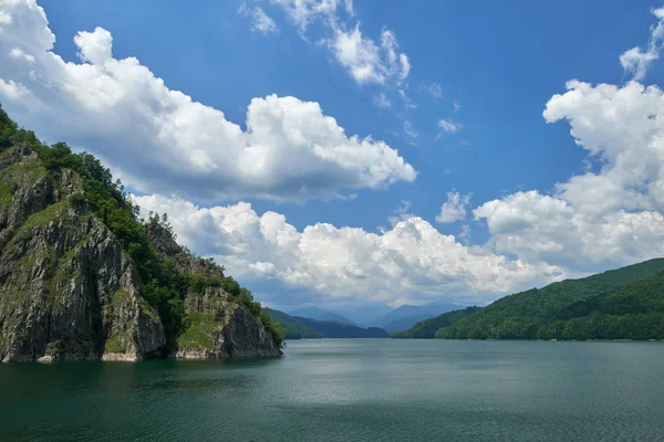 Paisaje Con Represa Vidraru Lago Las Montañas Fagaras Rumania —  Fotos de Stock