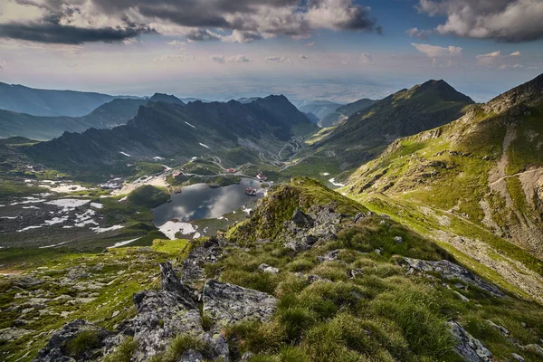 Blick Von Oben Auf Hohe Felsige Berge Sommer — Stockfoto