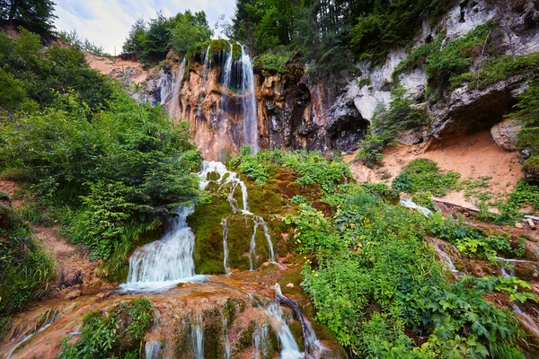 Krajina Vodopádem Letním Dni — Stock fotografie