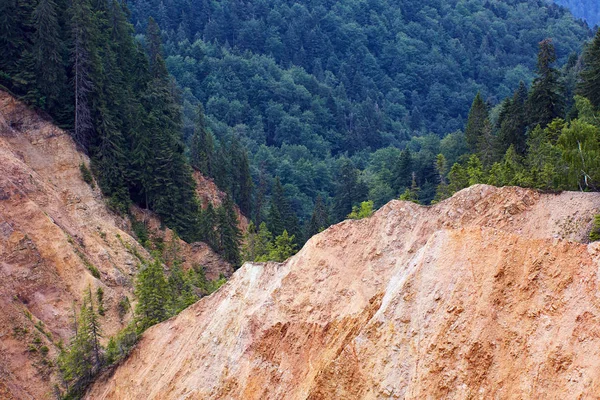 Malebný Pohled Eroze Ruginoasa Pit Pohoří Apuseni Rumunsko — Stock fotografie