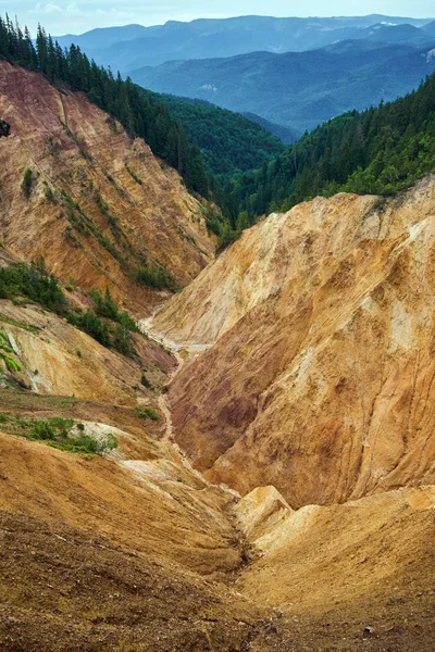 Vista Panorámica Erosión Fosa Ruginoasa Desde Las Montañas Apuseni Rumania — Foto de Stock