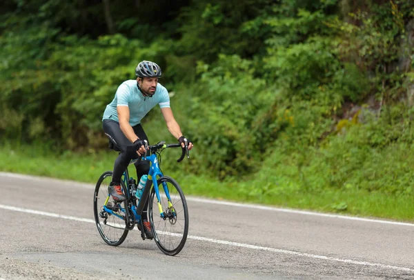 Transfagarasan Rumania Julio 2018 Ciclista Identificado Acelera Bicicleta Carreras Por —  Fotos de Stock