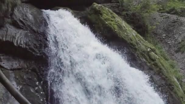 Fläkten Vattenfall Pan Ner Slowmotion — Stockvideo