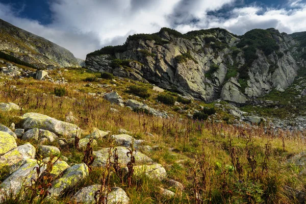Schilderachtig Landschap Met Bergketen Wandelweg — Stockfoto