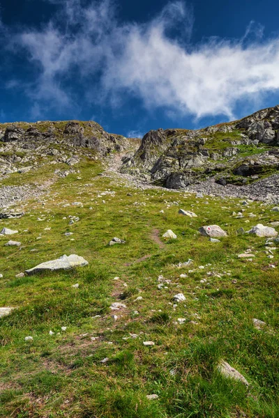 Malerische Landschaft Mit Bergkette Und Wanderweg — Stockfoto