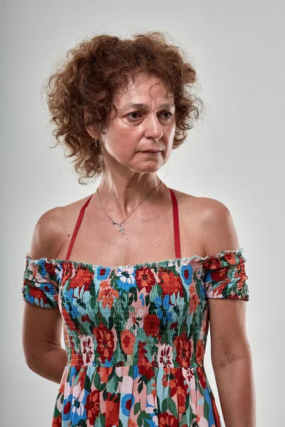 Mature Caucasian Woman Expression Doubt Suspicion — Stock Photo, Image