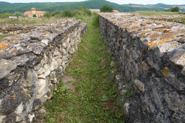 Bir arkeoloji kazı antik Roma kale Harabeleri