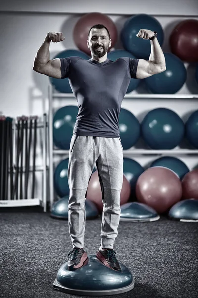 Fitness Male Trainer Gym Equipment Background — Stock Photo, Image