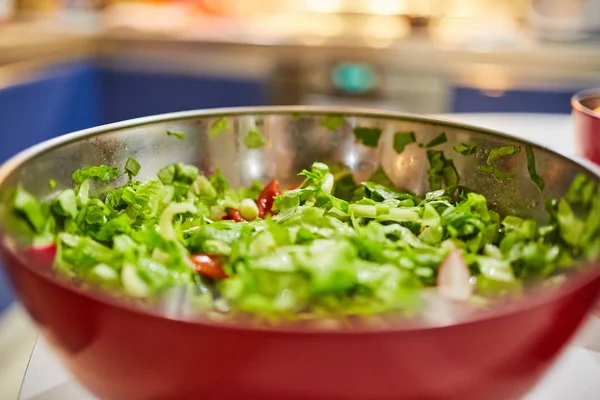 Primer Plano Tazón Con Ensalada Lechuga —  Fotos de Stock