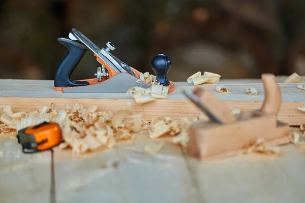 Hand Planer Shavings Closeup Wooden Board — Stock Photo, Image