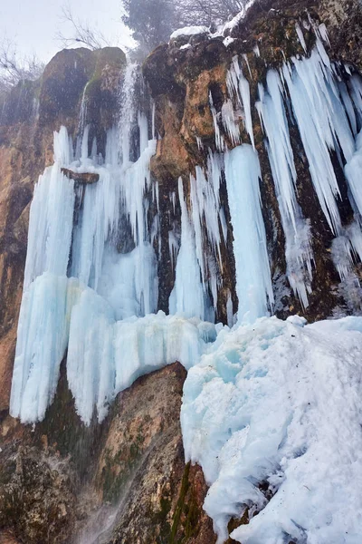 Заморожений Водоспад Зимовий Час Горах — стокове фото