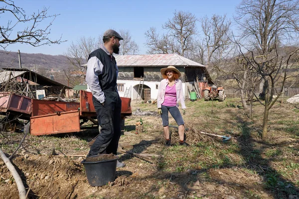 Les Agriculteurs Discutent Absentent Travail — Photo