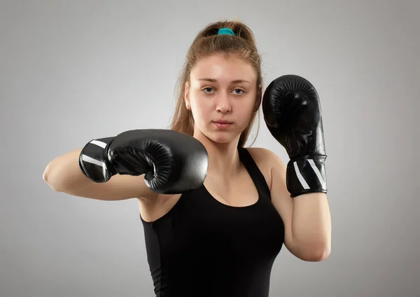 Kickboxing Combattente Femminile Girato Studio — Foto Stock