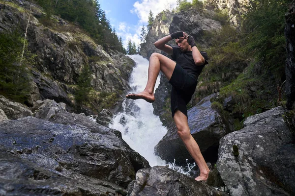 Muay Thai Fighter Training Shadow Boxing Strong Waterfall — Stock Photo, Image