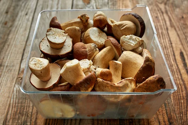 Cep Cogumelos Uma Tábua Madeira Pronto Para Ser Cozido — Fotografia de Stock