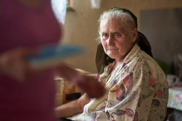 Portrait Une Vieille Femme Intérieur — Photo