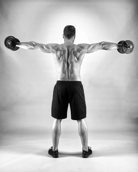 Fitness Model Working Out Weights Gray Background — Stock Photo, Image