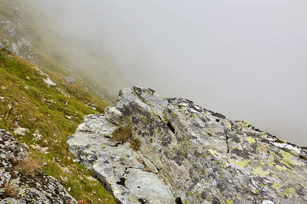 Énormes Formations Rocheuses Sur Sentier Randonnée Montagne — Photo