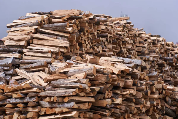 Grote Stapels Brandhout Voor Wintertijd — Stockfoto