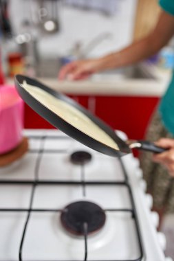 Evde amerikan krep hazırlanması Closeup, çeşitli çerçeveleme