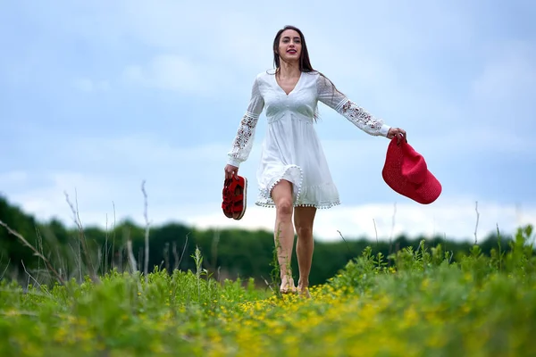 Gorgeous Beauty Model Summer Dress Posing Outdoor Oak Forest — Stock Photo, Image