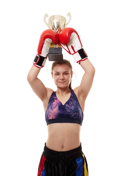 Chica Feliz Ganadora Competencia Kickboxing Sosteniendo Copa Oro —  Fotos de Stock