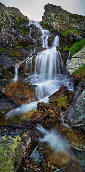 Krajina Krásným Vodopádem Letním Dni — Stock fotografie