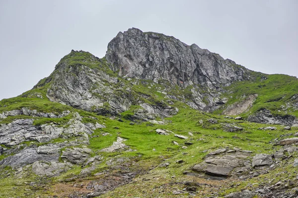 Paysage Montagneux Par Une Journée Été Nuageuse Brumeuse — Photo