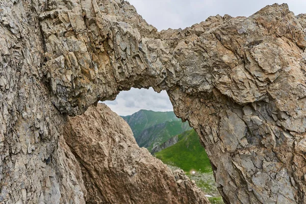 Draken Venster Rotsboog Een Natuurlijk Fenomeen Rotsachtige Bergen — Stockfoto