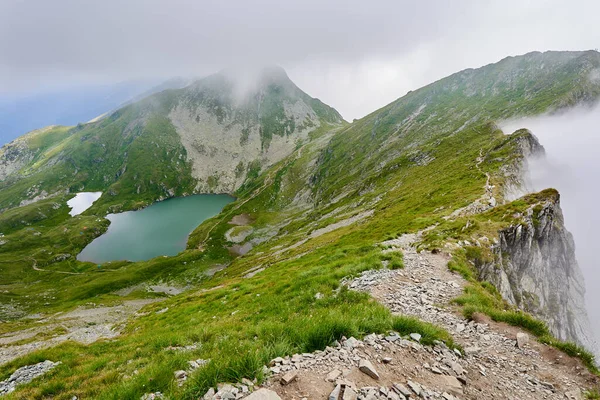 Paisaje Con Lago Glacial Las Altas Montañas — Foto de Stock