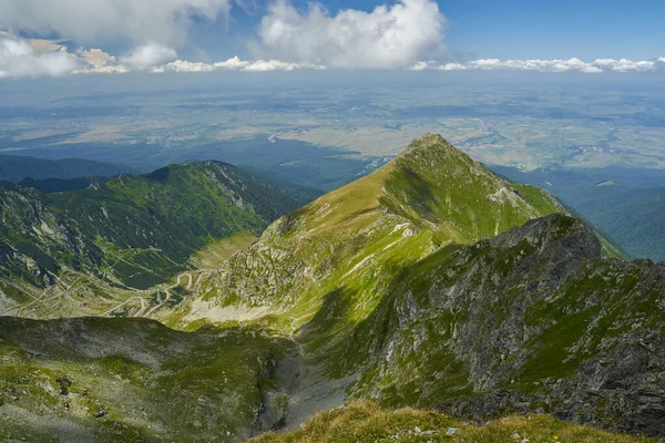 Uitzicht Vanuit Lucht Bergtoppen Met Bergpaden Zomer — Stockfoto