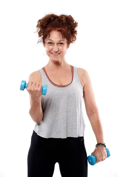 Senior Kvinna Som Tränar Fitness Klass — Stockfoto
