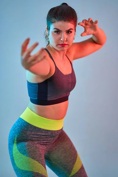 Size Confident Beautiful Young Woman Doing Fitness Exercises Blue Red — Stock Photo, Image