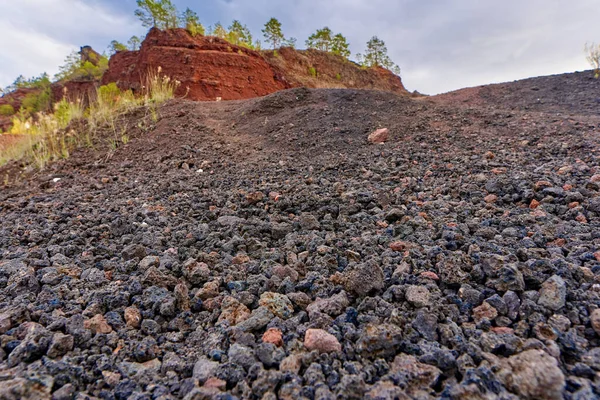 火山火山口的火山口形成的火山口 已经灭绝了一千万年 — 图库照片