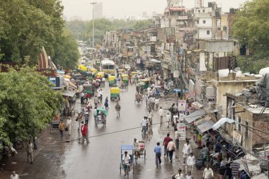 Eski Delhi, Hindistan - 10 Temmuz 2007: kalabalık sokaklarında eski Delhi Hindistan.