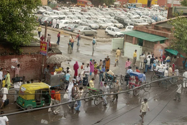 印度老德里 2007年7月10日 印度老德里拥挤的街道 — 图库照片