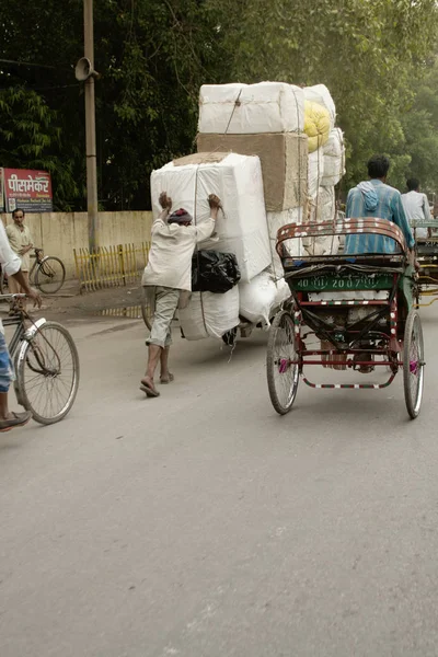 Starego Delhi Indie Lipca 2007 Zatłoczone Ulice Old Delhi Indiach — Zdjęcie stockowe