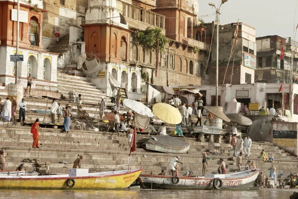 Varanasi Uttar Pradesh India Июля 2007 Года Пилигримы Купаются Проводят — стоковое фото