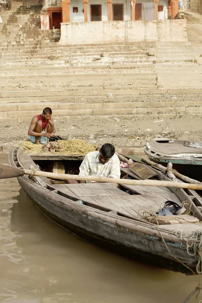 Varanasi Uttar Pradesh India Julio 2007 Los Peregrinos Bañan Realizan — Foto de Stock