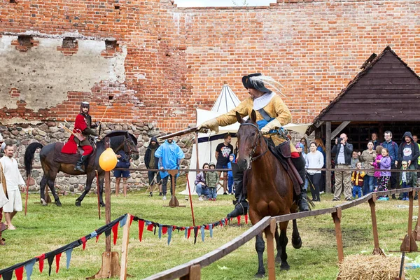 Czersk Polonia Junio 2018 Picnic Histórico Suecos Castillo Espectáculo Caballos — Foto de Stock